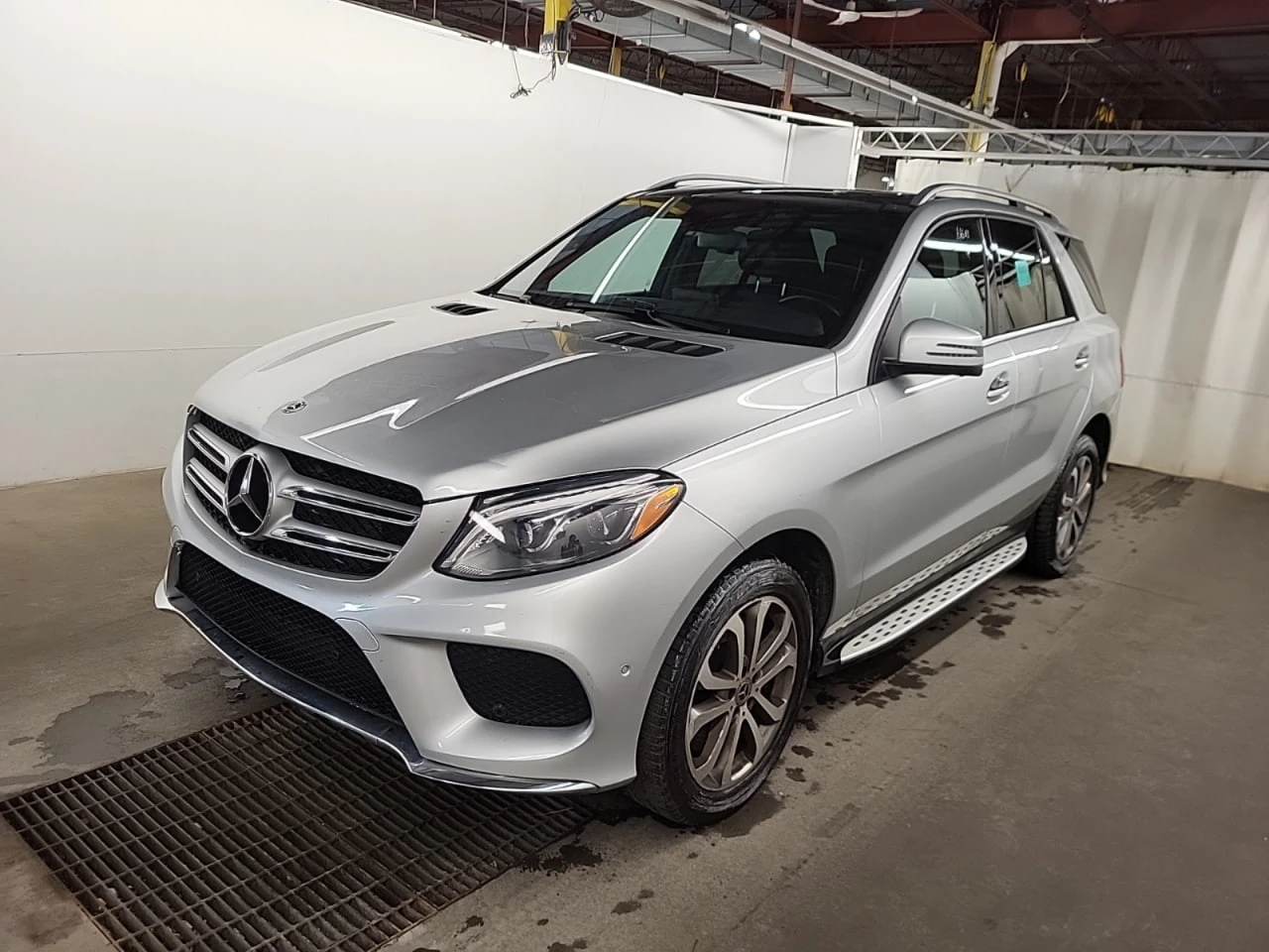 Mercedes-Benz GLE 400 * CARFAX * АВТО КРЕДИТ * ЦЕНА ДО БГ! - изображение 3