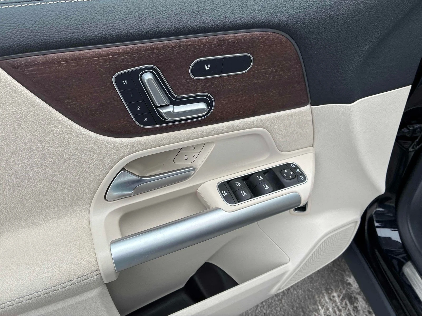 Mercedes-Benz GLA 250 � ����������� & ���� ������ | Mobile.bg � ����������� 13