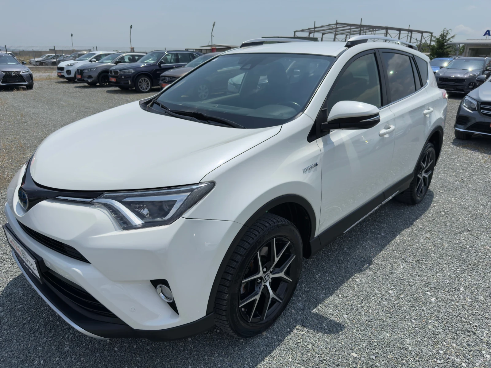Toyota Rav4 (KATO НОВА)^(ХИБРИД)