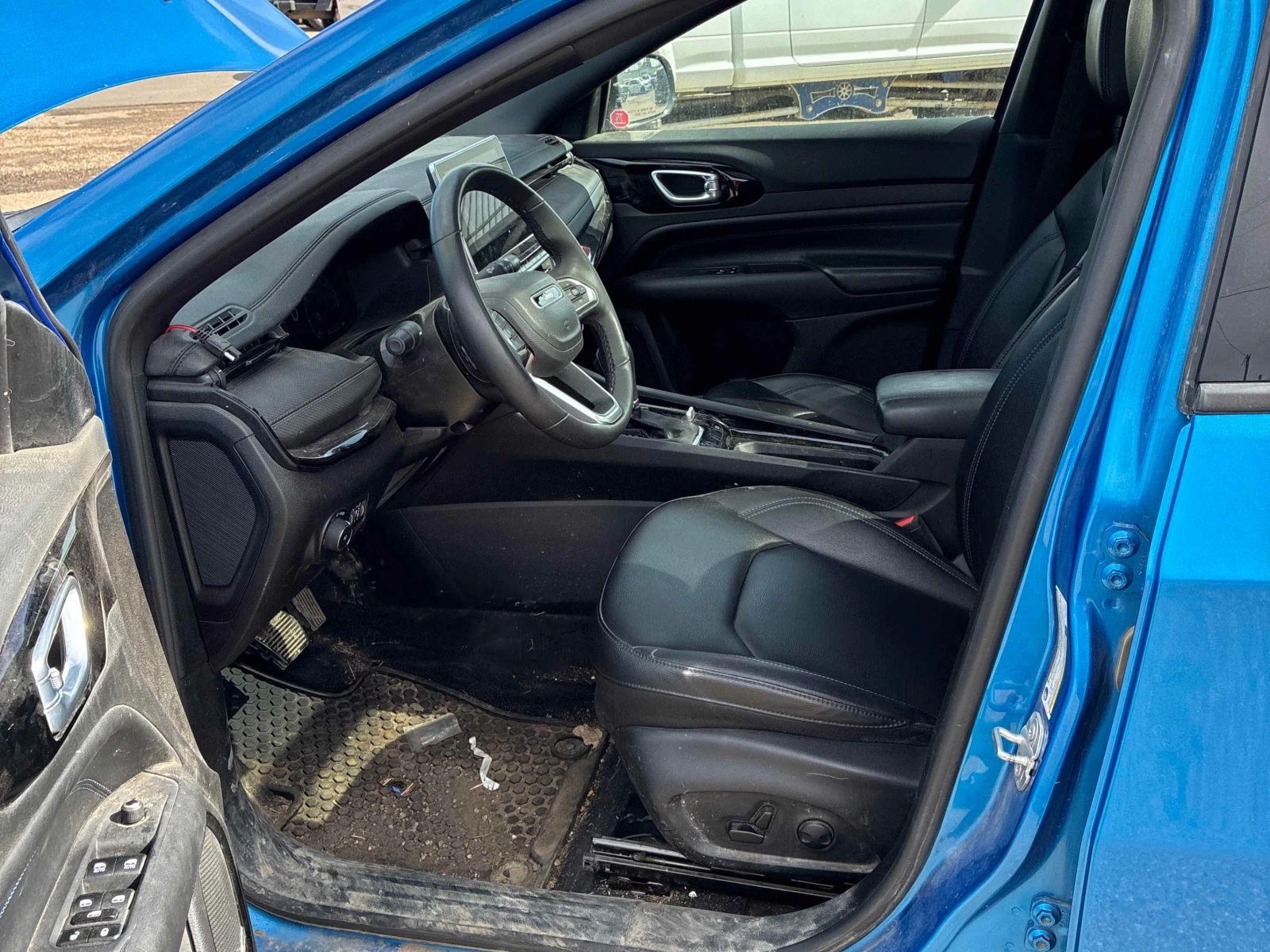 Jeep Compass 2.0L 4cyl 4WD | Mobile.bg � ����������� 5