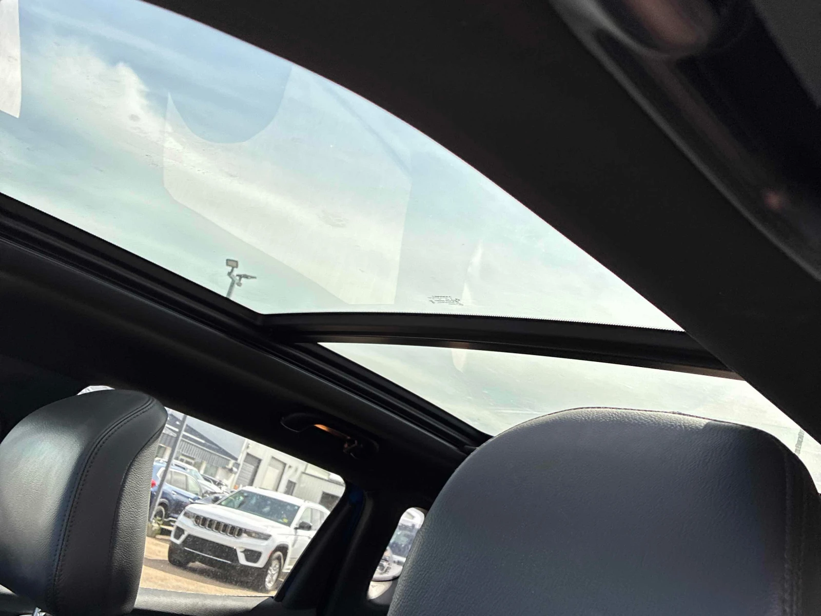 Jeep Compass 2.0L 4cyl 4WD | Mobile.bg � ����������� 12