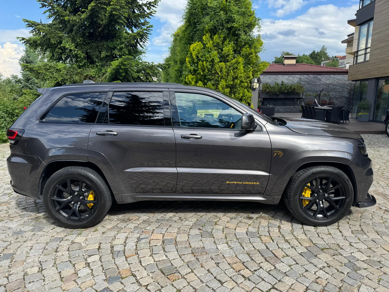 Jeep Grand cherokee Trackhawk, снимка 3 - Автомобили и джипове - 54919251