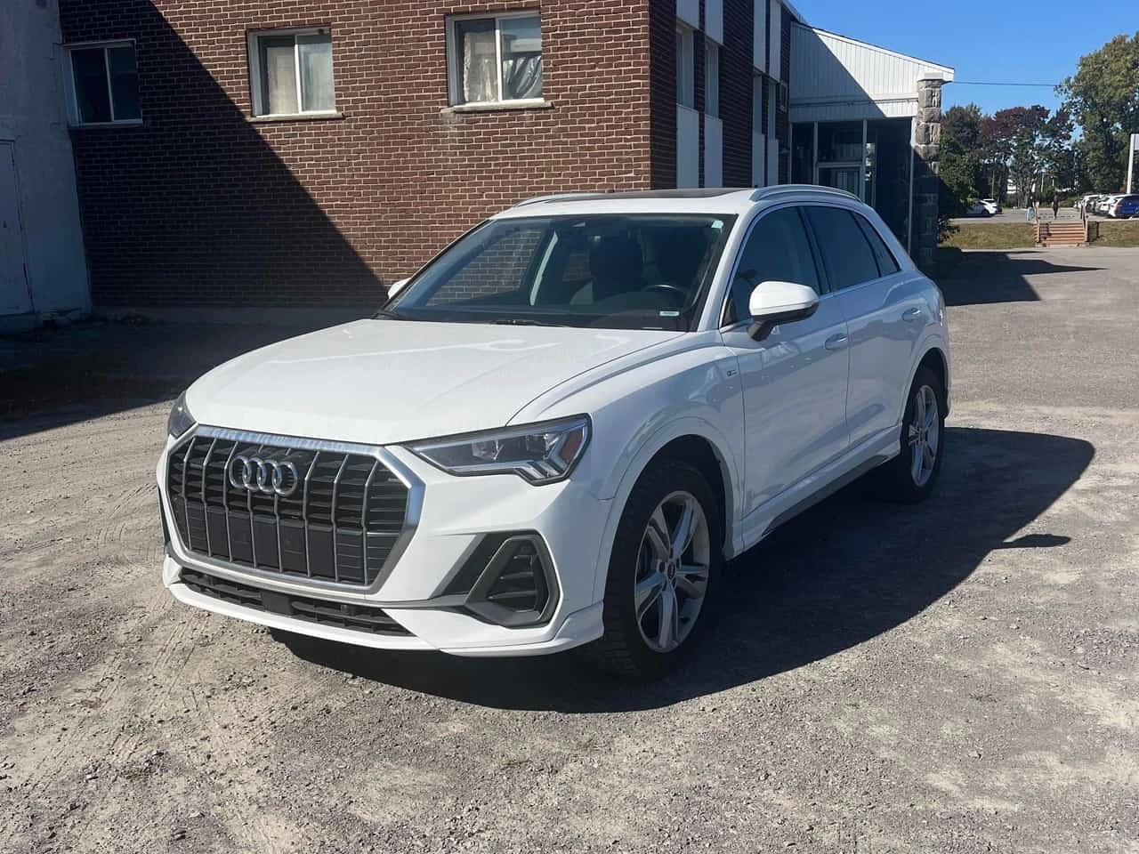 Audi Q3 / ОТ ПРЕДСТАВИТЕЛСТВО / АВТОКРЕДИТ