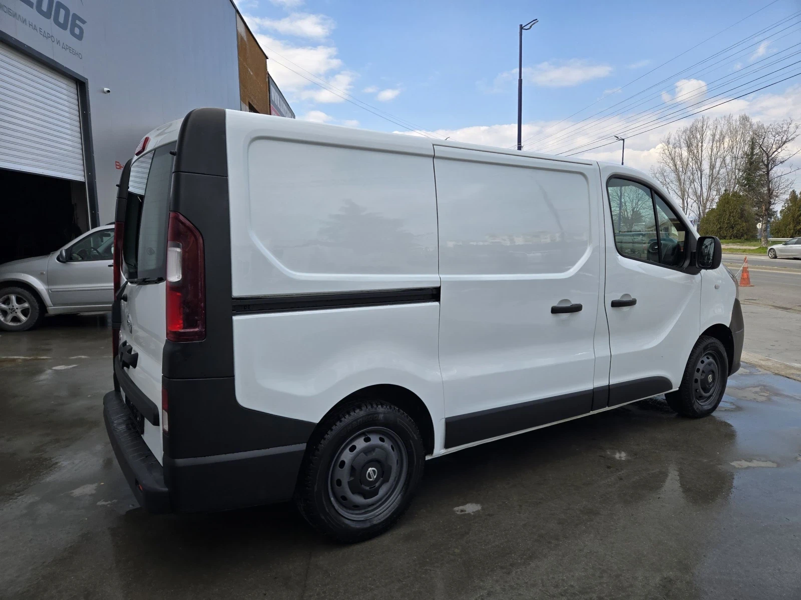Nissan NV300 1, 6 дизел - изображение 3