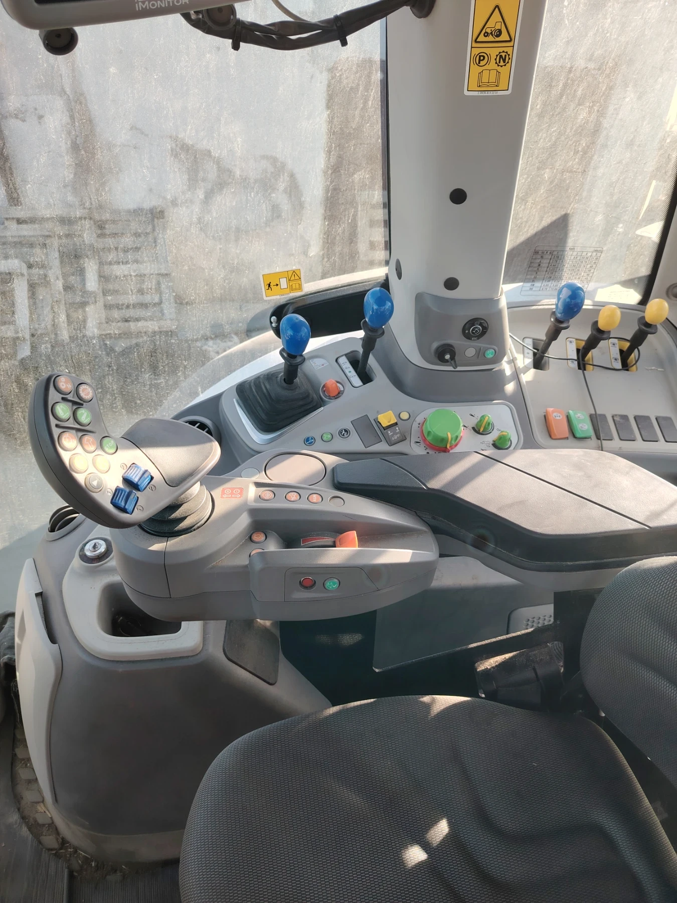 Трактор Lamborghini Spark 215 RCSHIFT - изображение 8