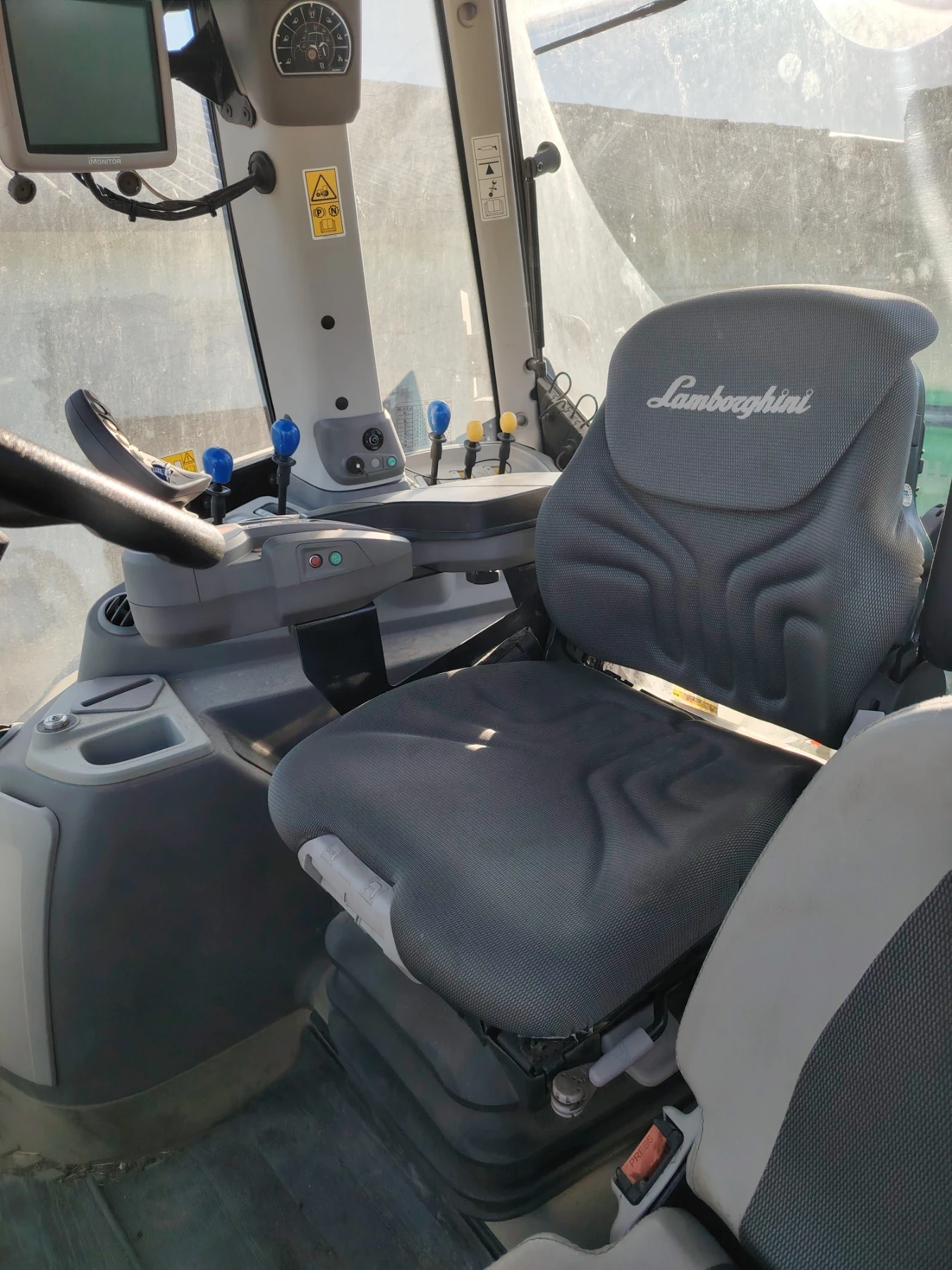 Трактор Lamborghini Spark 215 RCSHIFT - изображение 9