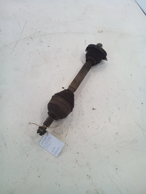 полуоска предна лява за Рено Лагуна 2.2 Dci