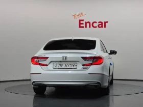 Honda Accord 2.0 Hybrid Touring, снимка 4