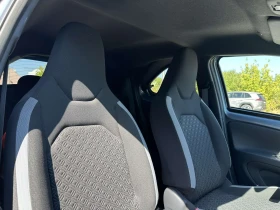 Toyota Aygo 1.0 X Pulse, снимка 16
