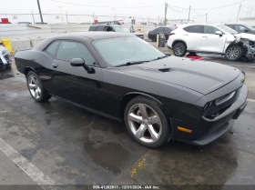 Dodge Challenger 5.7L V-8 VVT, 372HP Rear Wheel Drive, снимка 1