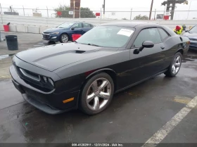 Dodge Challenger 5.7L V-8 VVT, 372HP Rear Wheel Drive, снимка 2