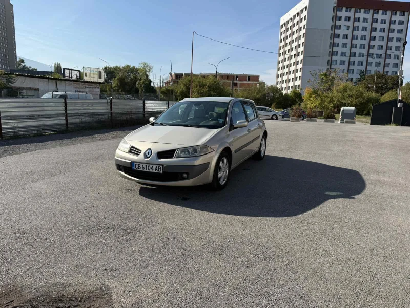 Renault Megane, снимка 1 - Автомобили и джипове - 47570874