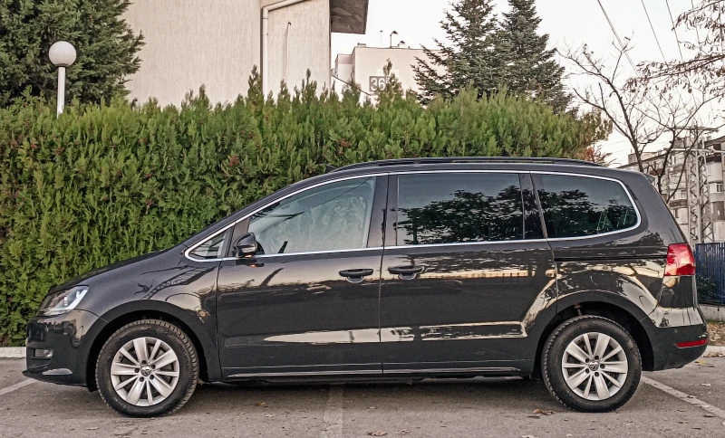 VW Sharan 2.0TDI DSG 7МЕСТА ПАНОРАМА ГЕРМАНИЯ , снимка 7 - Автомобили и джипове - 47868207