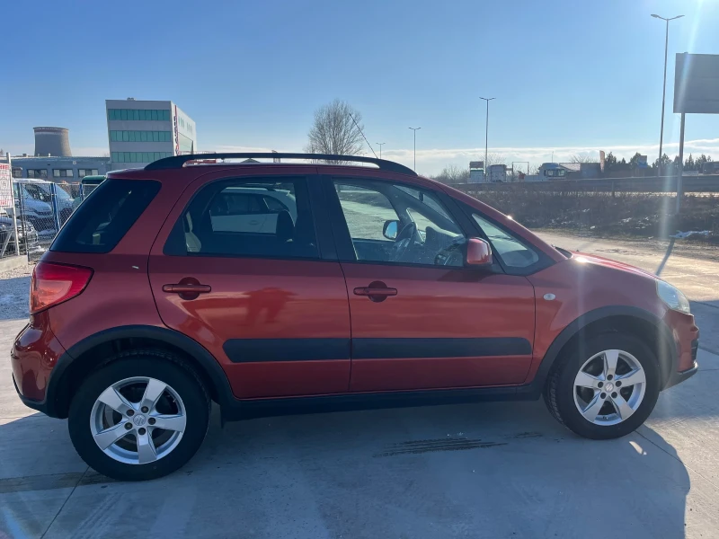 Suzuki SX4 1.6i 4х4, снимка 5 - Автомобили и джипове - 48713843