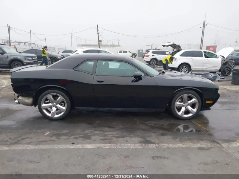 Dodge Challenger 5.7L V-8 VVT, 372HP Rear Wheel Drive, снимка 6 - Автомобили и джипове - 48713962