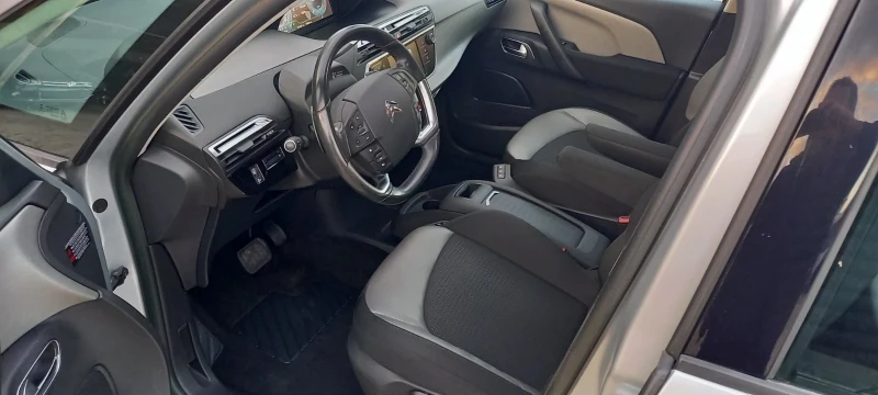 Citroen Grand C4 Picasso 2.0HDI/7-места/Автомат/Печка/Швейцария/190000км, снимка 9 - Автомобили и джипове - 48972736