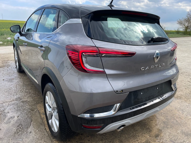 Renault Captur 1.3TCe, снимка 5 - Автомобили и джипове - 49851144