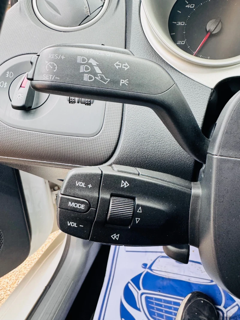 Seat Ibiza 1.4i* Стария мотор* ТОП, снимка 11 - Автомобили и джипове - 52593873