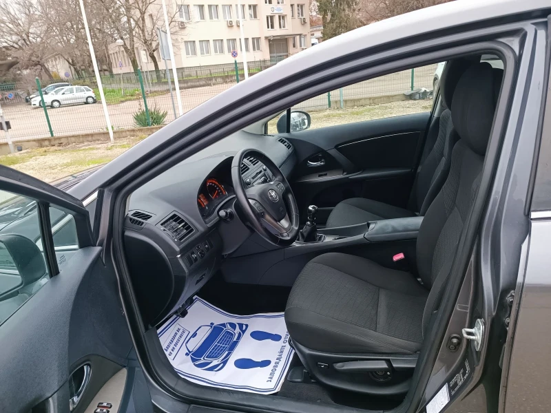Toyota Avensis 2.0i-152кс-ШВЕЙЦАРИЯ-РЪЧКА-6ск, снимка 9 - Автомобили и джипове - 52698514