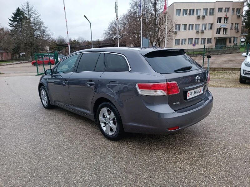 Toyota Avensis 2.0i-152кс-ШВЕЙЦАРИЯ-РЪЧКА-6ск, снимка 5 - Автомобили и джипове - 52698514