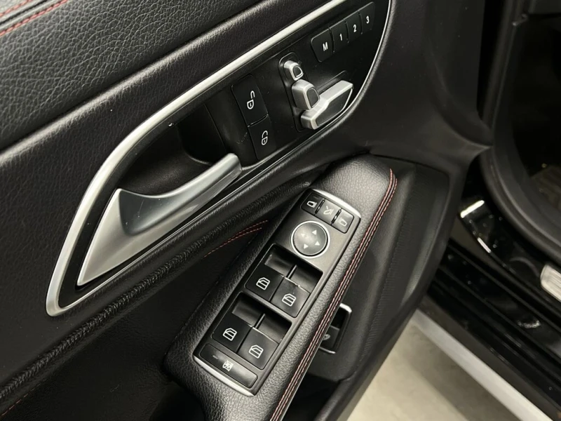 Mercedes-Benz CLA * 45 AMG | 375HP | HTD LEATHER | SUNROOF | NAV * C, снимка 13 - Автомобили и джипове - 52726069