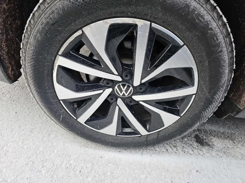 VW Jetta 2024 Trendline * CARFAX * БЕЗ ПЪРВОНАЧАЛНА ВНОСКА, снимка 6 - Автомобили и джипове - 52879739