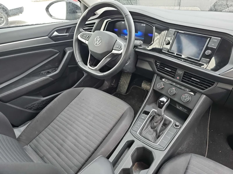 VW Jetta 2024 Trendline * CARFAX * БЕЗ ПЪРВОНАЧАЛНА ВНОСКА, снимка 7 - Автомобили и джипове - 52879739