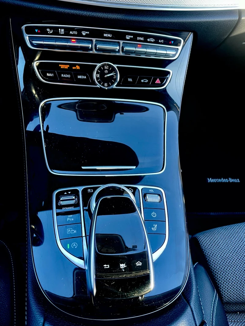 Mercedes-Benz E 220 Avantgarde, снимка 8 - Автомобили и джипове - 52933466