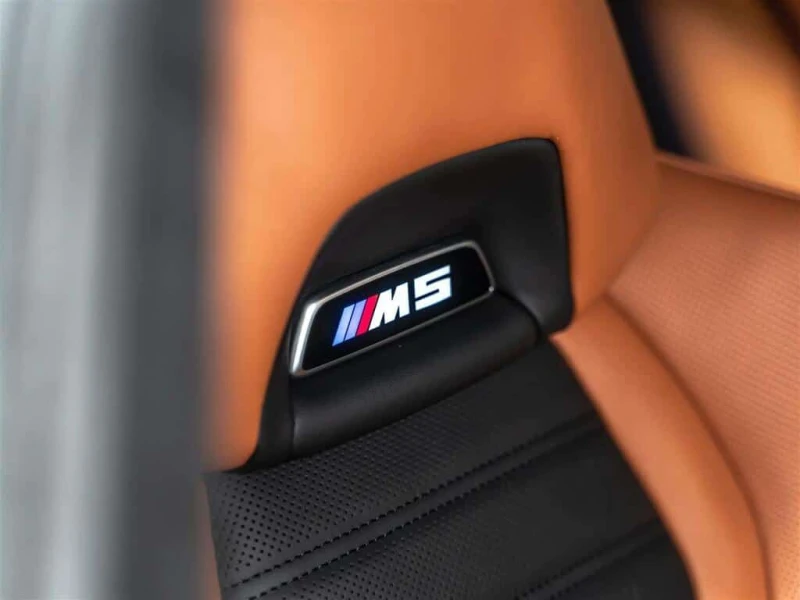 BMW M5 * COMPETITION| CARBON ROOF| PARKING ASSISTANCE PLU, снимка 15 - Автомобили и джипове - 53526554