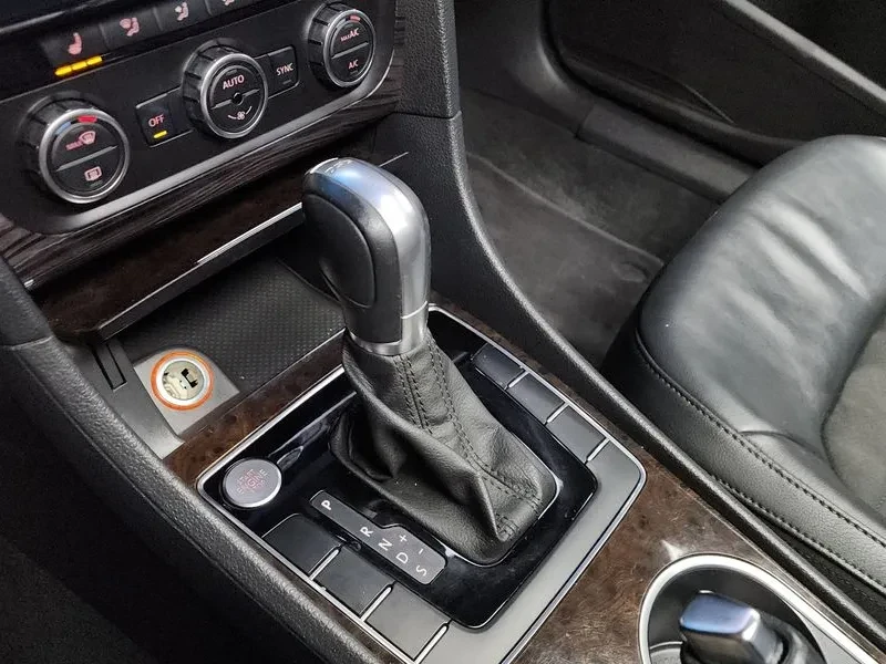 VW Passat 2.0 Tdi B7 - изображение 9