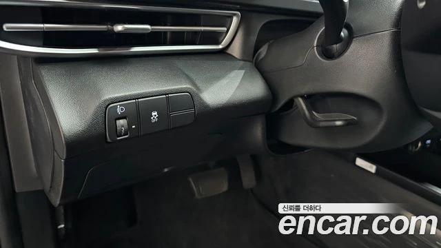 Hyundai Elantra 1.6 LPi | LED| КАМЕРА| КОЖЕН САЛОН, снимка 11 - Автомобили и джипове - 55901763
