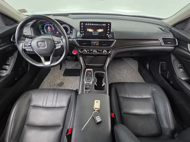 Honda Accord 2.0 Hybrid Touring, снимка 7 - Автомобили и джипове - 55921627