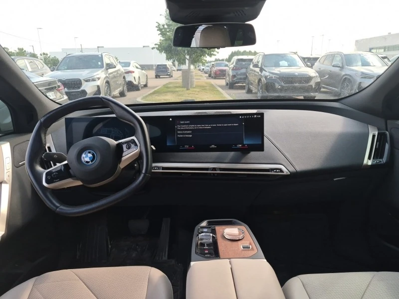 BMW iX xDrive40* ПОДГРЕВ* ПАНО* КАМЕРИ, снимка 7 - Автомобили и джипове - 56258391