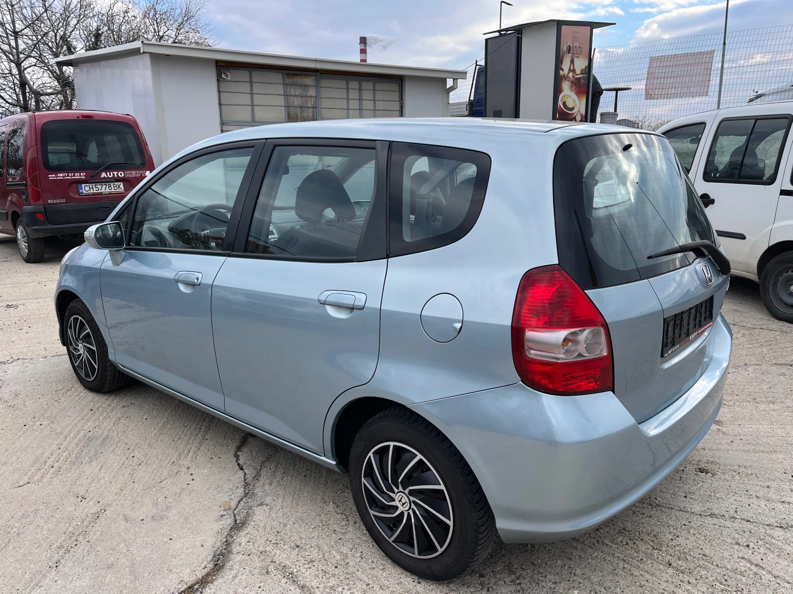 Honda Jazz 1.4i - изображение 4