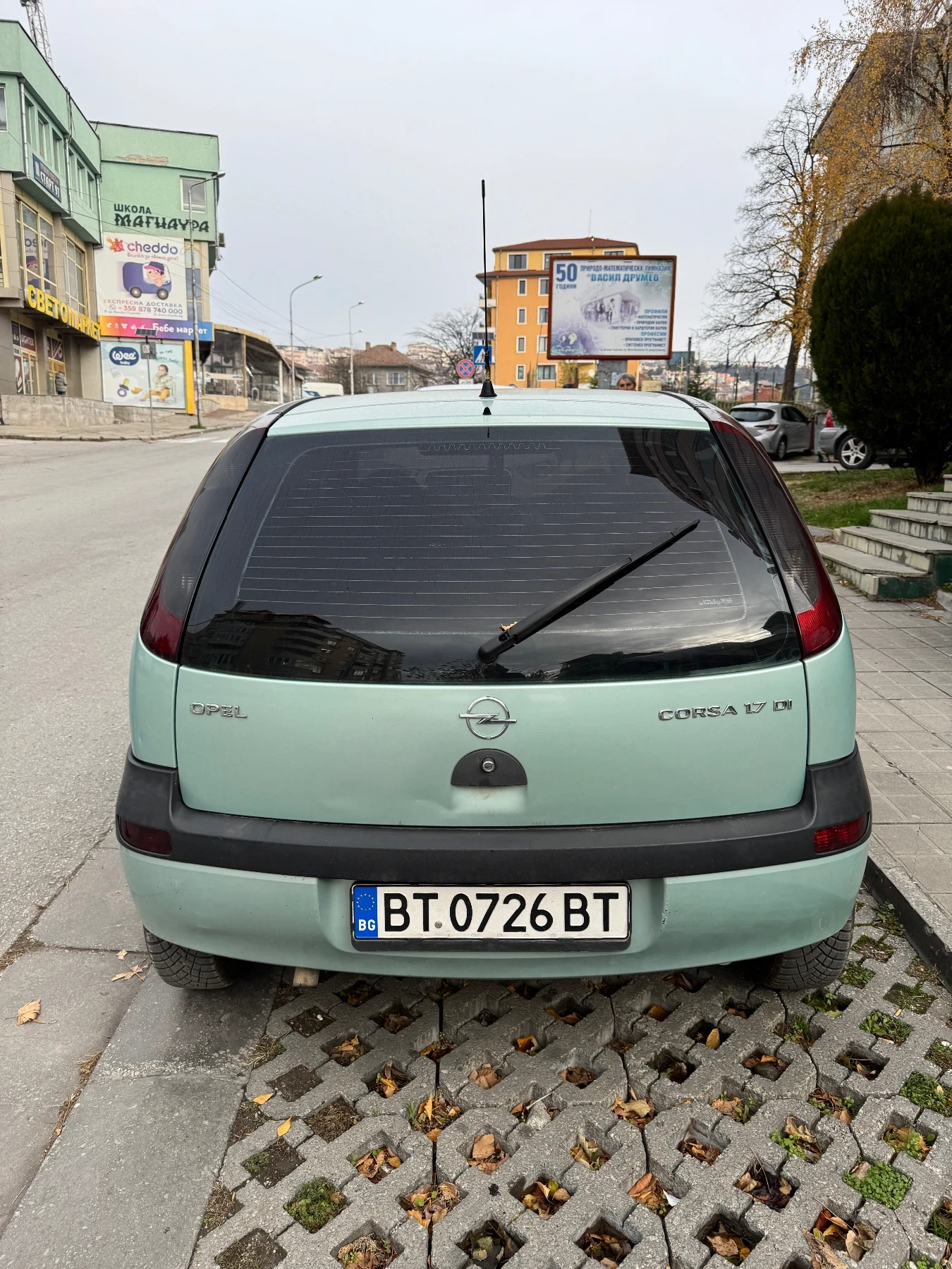 Opel Corsa 1.7tdi 75к.с КЛИМАТИК НОВИ ГУМИ - изображение 10