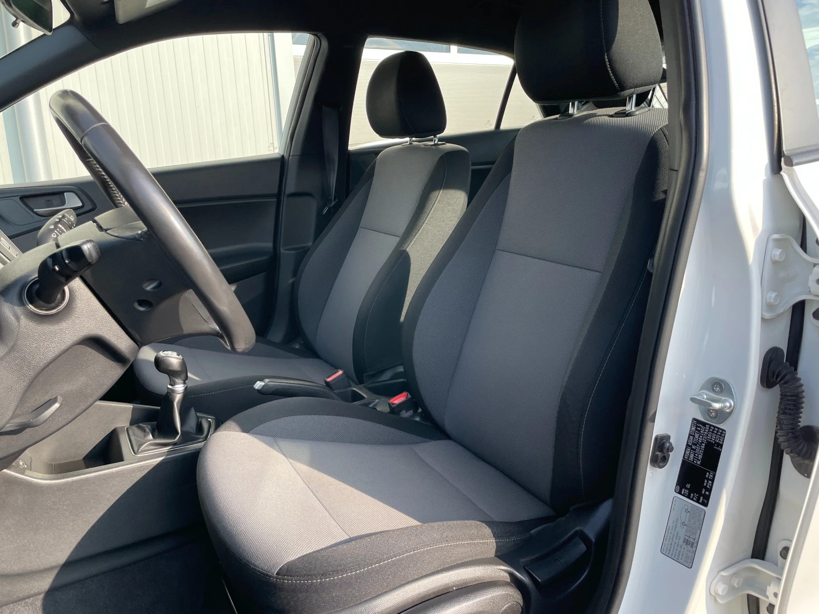 Hyundai I20    Euro 6B | Mobile.bg   11