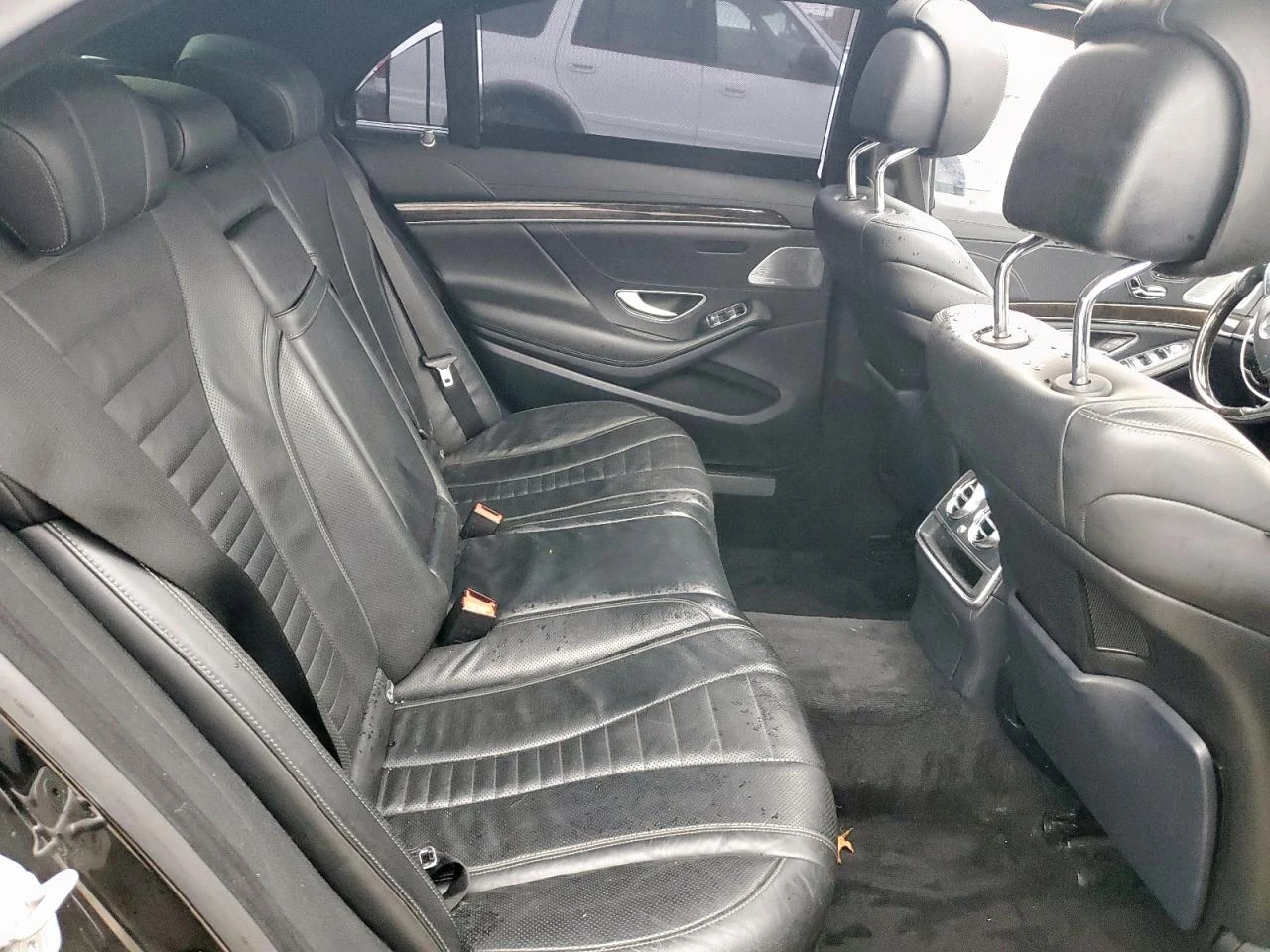 Mercedes-Benz S 550 4MATIC * Възможност за Лизинг*  - изображение 10