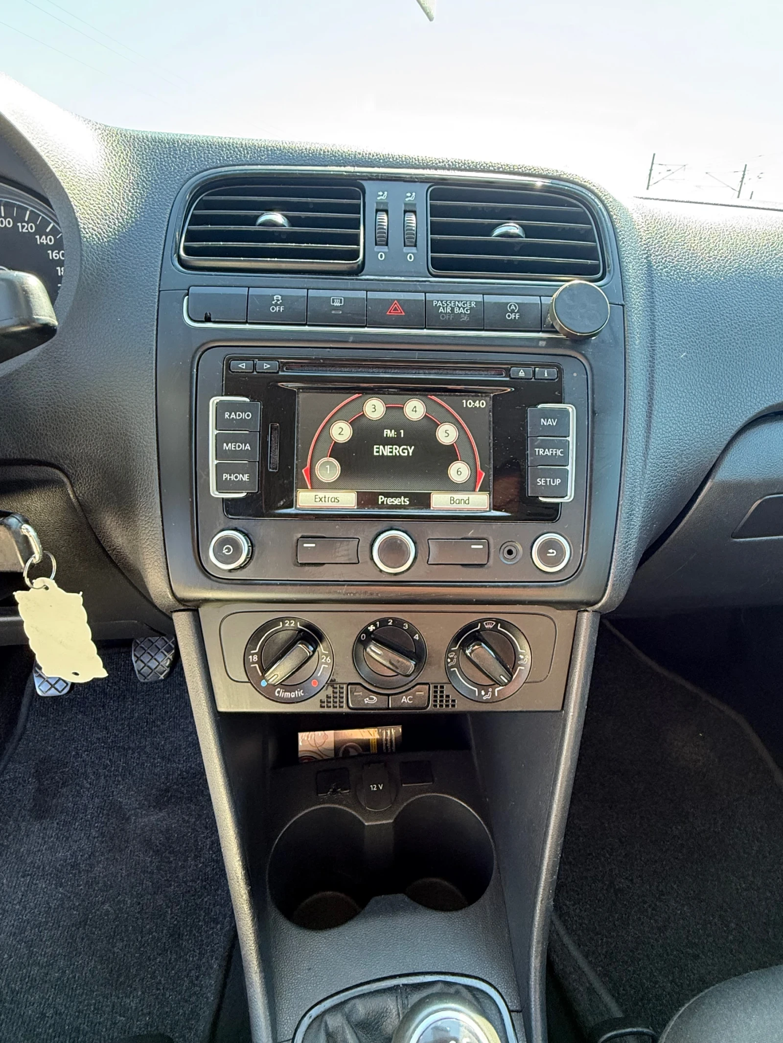 VW Polo 1.6 TDI KLIMA - изображение 10