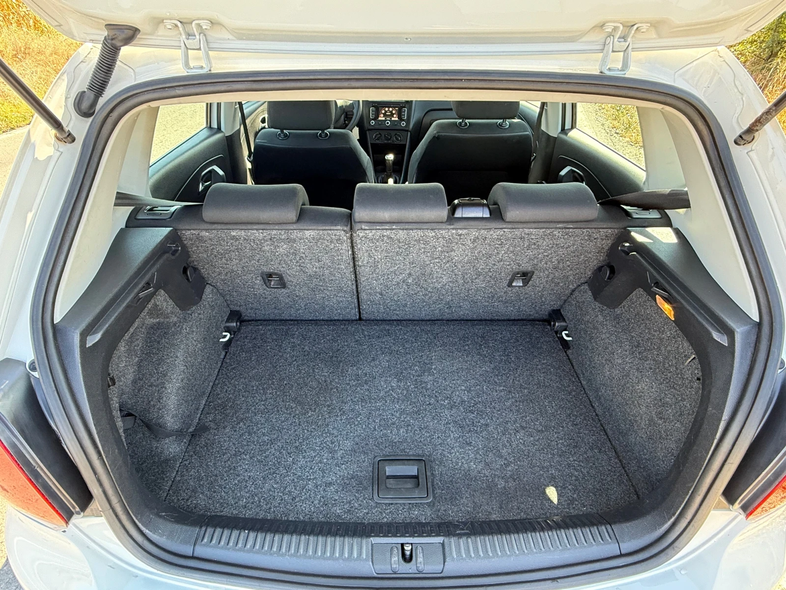VW Polo 1.6 TDI KLIMA - изображение 6
