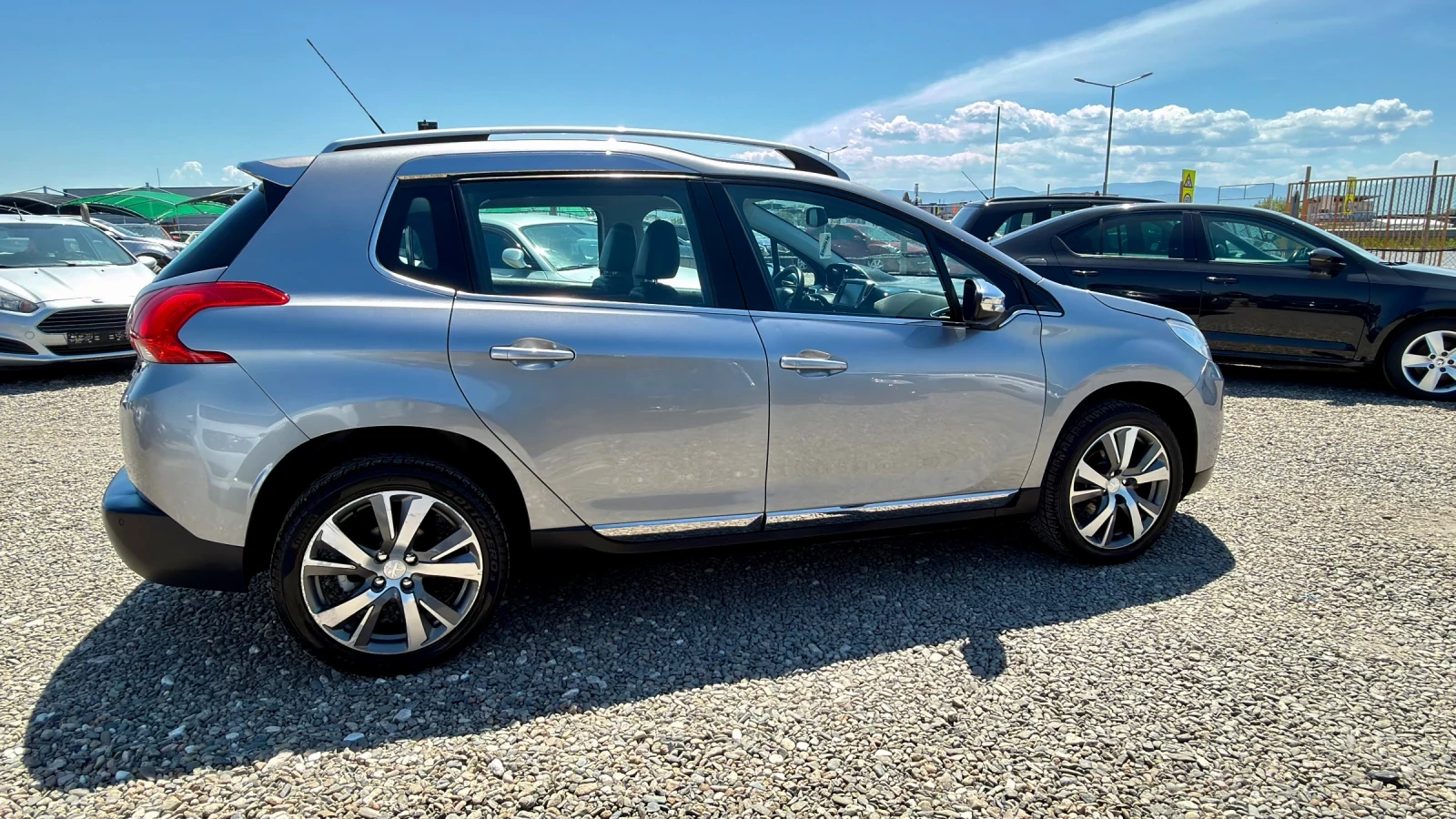 Peugeot 2008 1.6e-Hdi 92kc * ALLURE * NAVI * , снимка 4 - Автомобили и джипове - 54305967