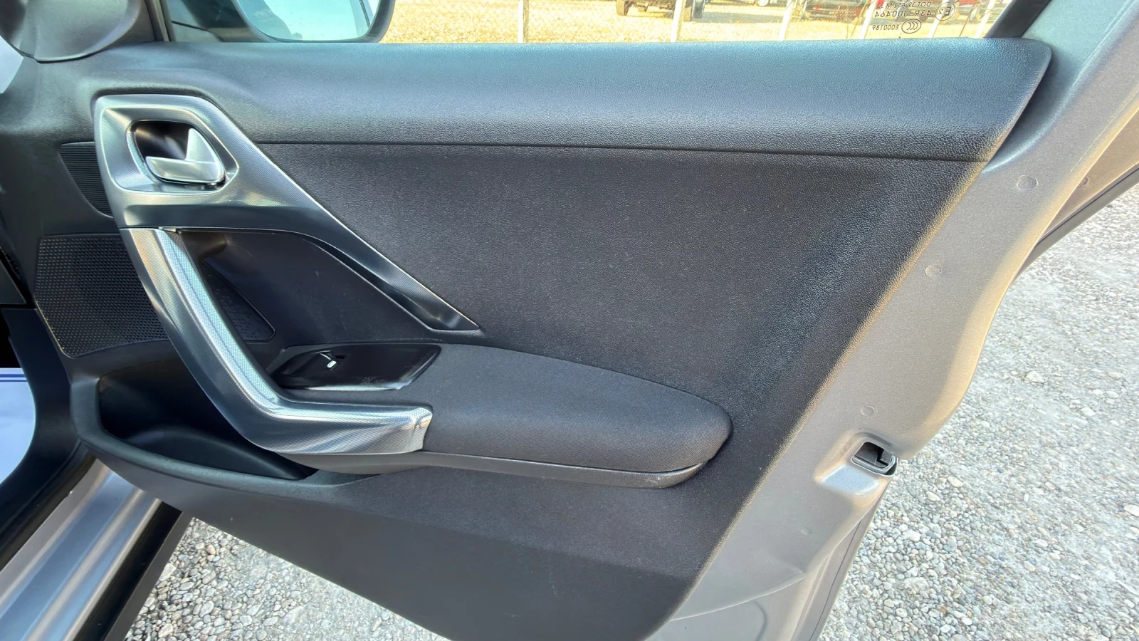 Peugeot 2008 1.6e-Hdi 92kc * ALLURE *  | Mobile.bg � ����������� 14