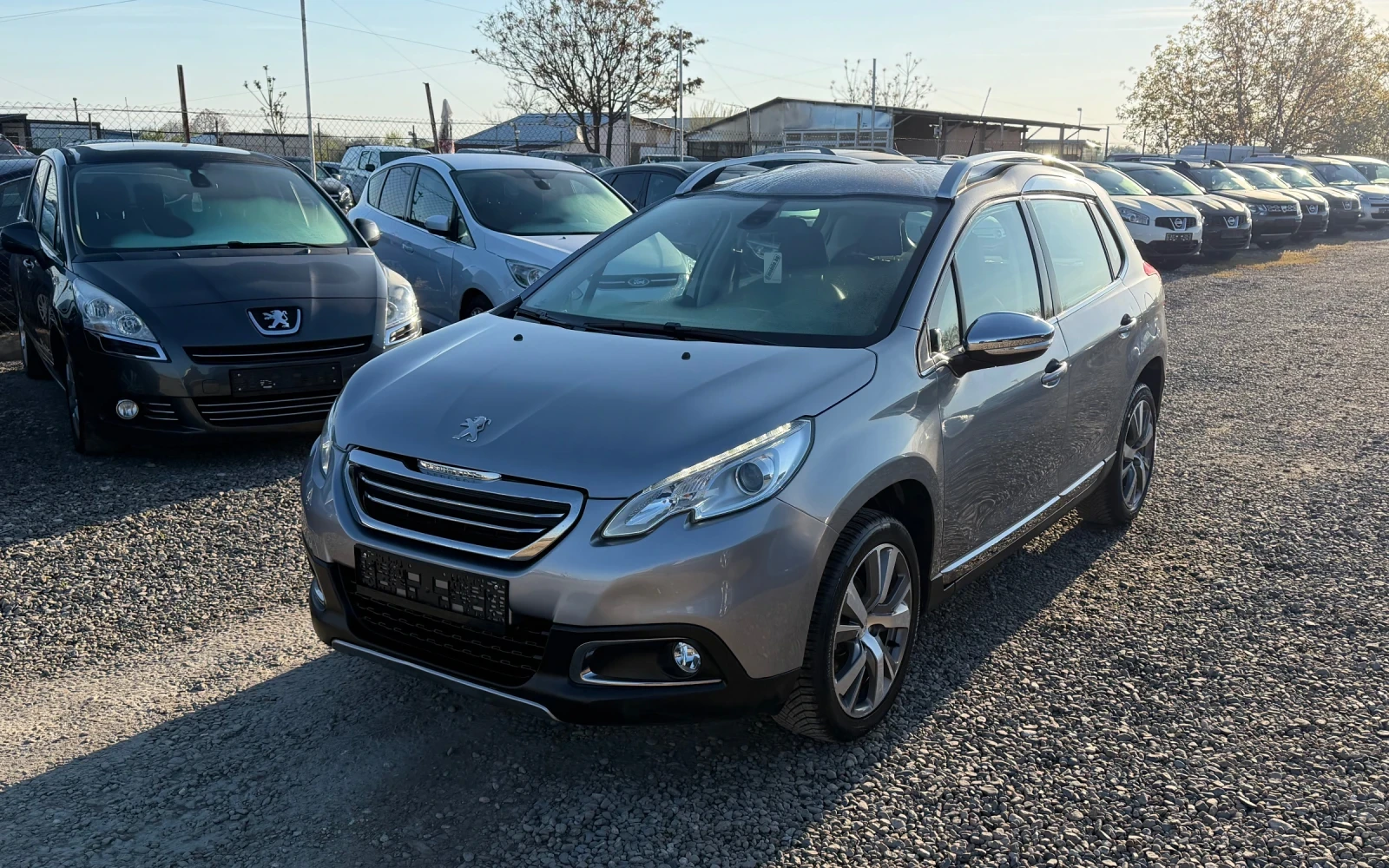 Peugeot 2008 1.6e-Hdi 92kc * ALLURE * 