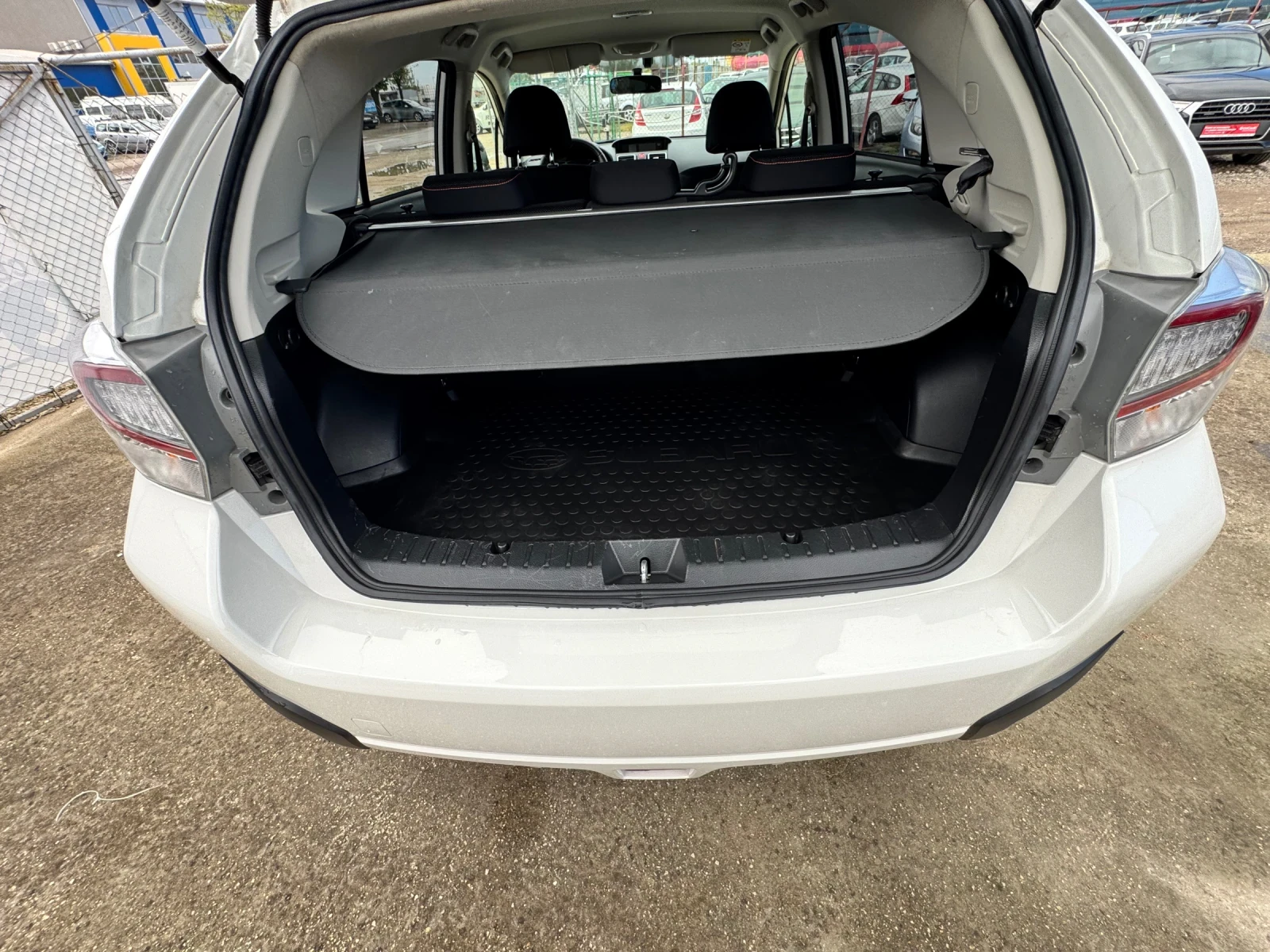Subaru XV Benzin 4x4, снимка 11 - Автомобили и джипове - 54377008