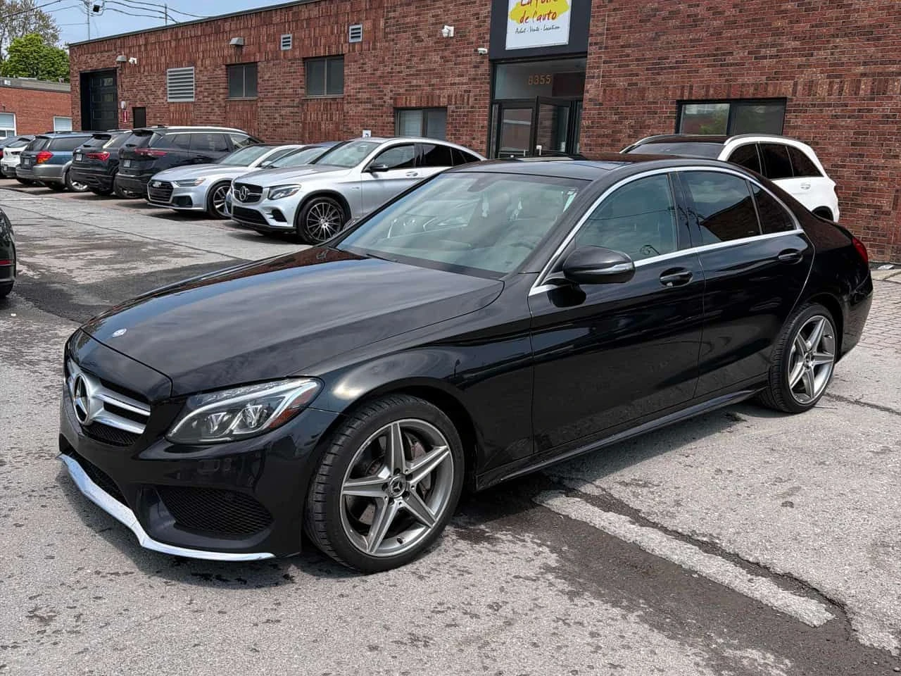 Mercedes-Benz C 300 4MATIC * AMG PACK* 360 КАМЕРА* ПАНОРАМА* , снимка 3 - Автомобили и джипове - 54599353