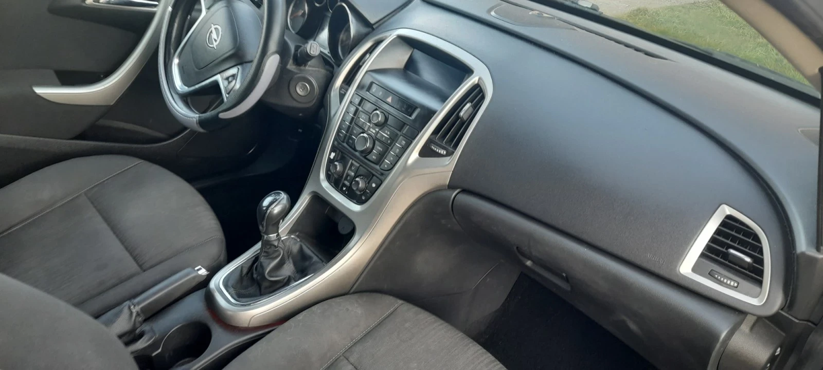 Opel Astra J, снимка 9 - Автомобили и джипове - 54671875
