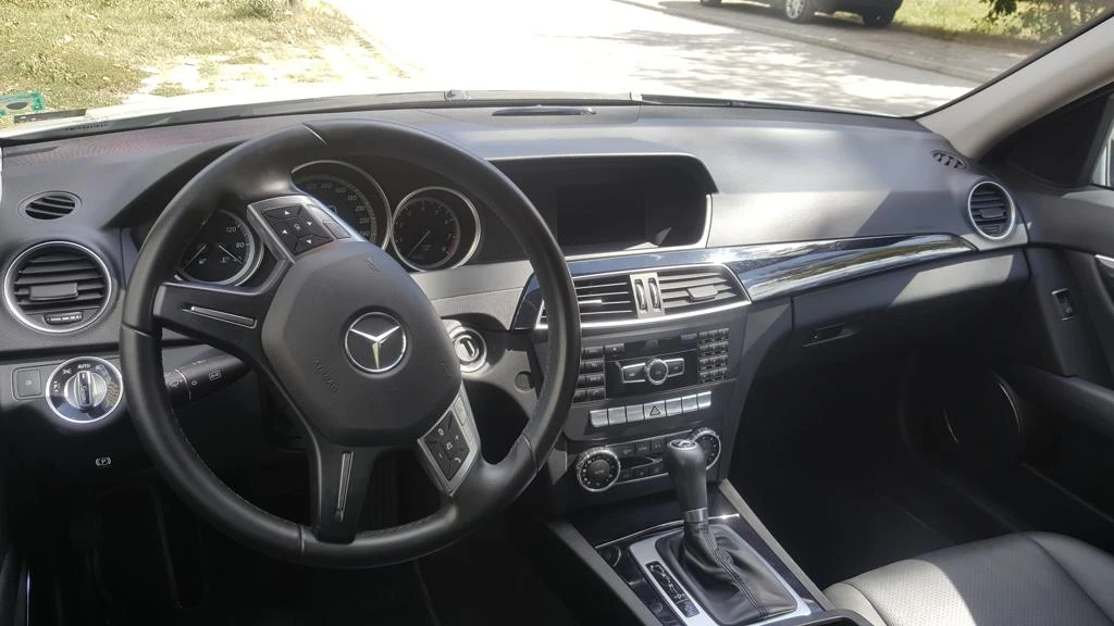 Mercedes-Benz C 180 CGI 1.8, снимка 3 - Автомобили и джипове - 54787301