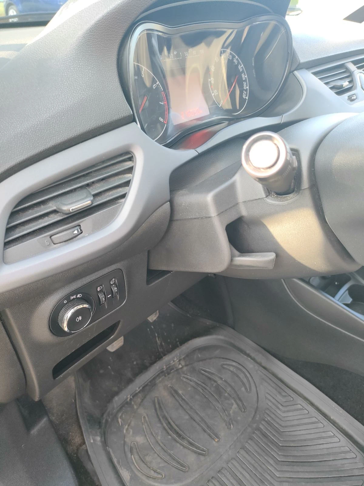 Opel Corsa, снимка 14 - Автомобили и джипове - 55885153