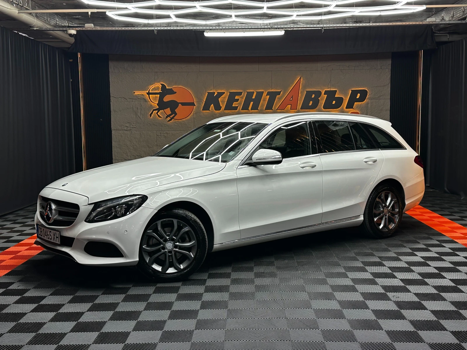 Mercedes-Benz C 200 Bluetech/Ръчни скорости/