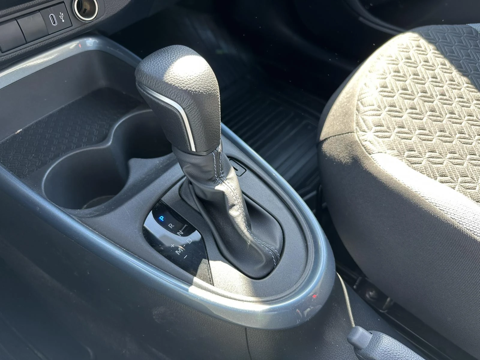 Toyota Aygo 1.0 X Pulse, снимка 14 - Автомобили и джипове - 56268302