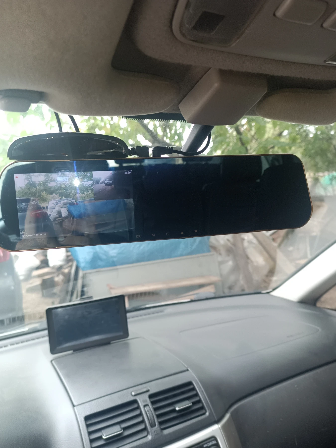 Toyota Avensis verso D4D | Mobile.bg � ����������� 17